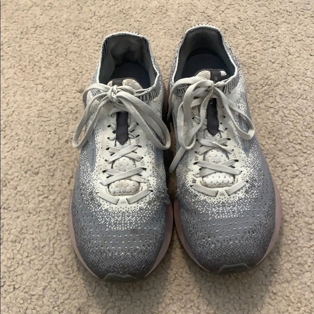 BROOKS GREY AND PINK LEVITATE SHOES